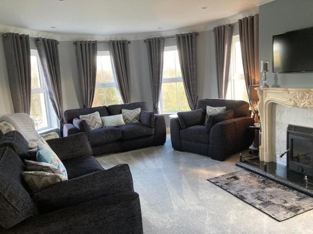 Tailors Lodge, Continental Breakfast Castleisland Buitenkant foto